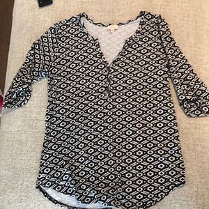 1/2 length sleeve shirt top geographic design